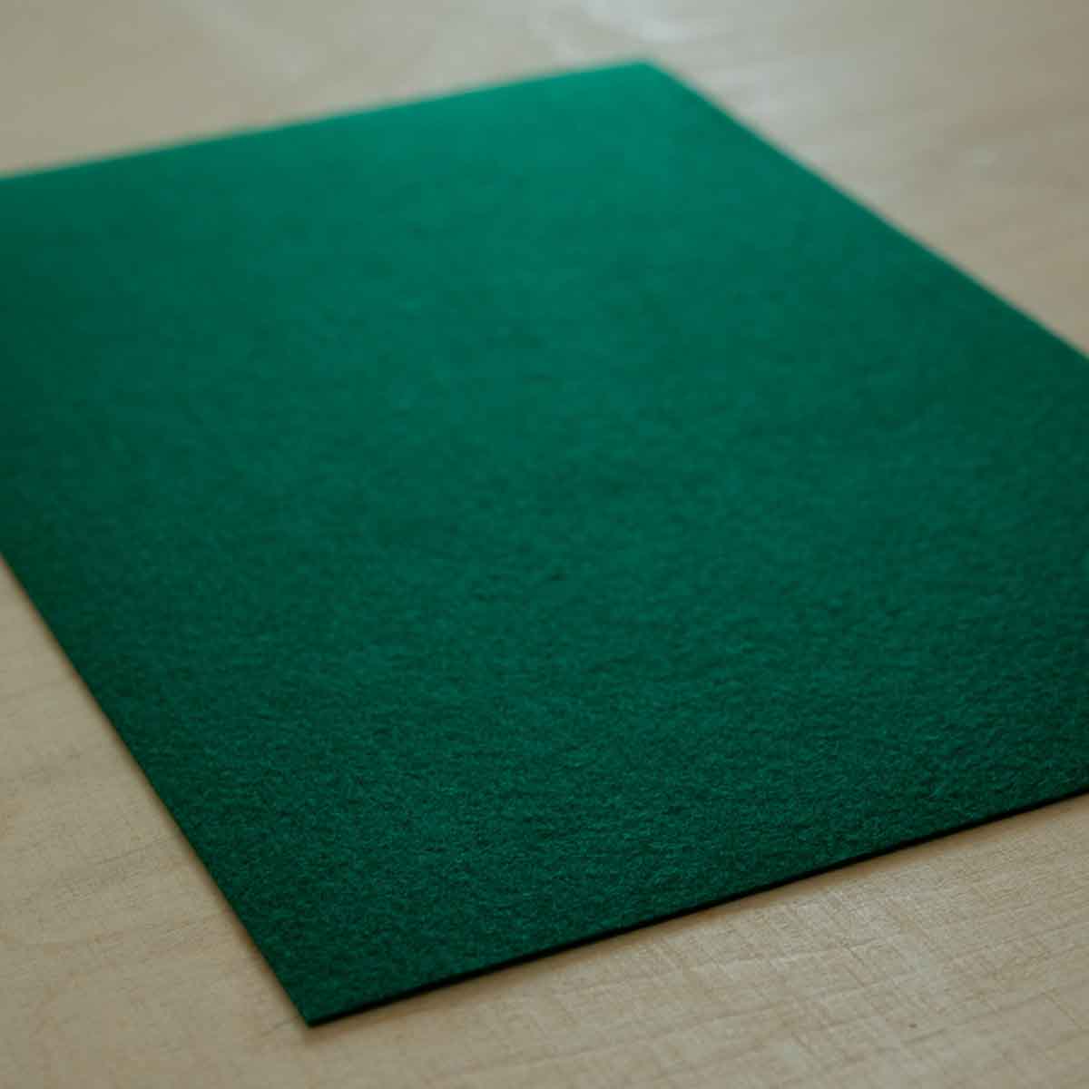 Solitone - koreanischer Hartfilz 1,2mm 20x30cm | 870 dunkelgrün